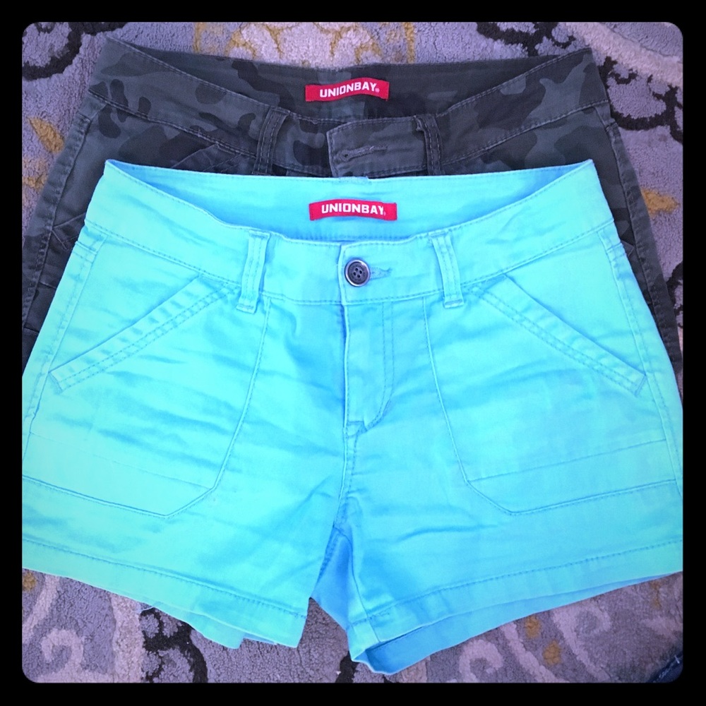 Juniors/ladies shorts lot.  2 pairs. Size 5.  $12